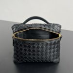 bottega-veneta-soft-vanity-black-5 Bottega Veneta Soft Vanity Replica Black - View 6 | Intrecciato Detail