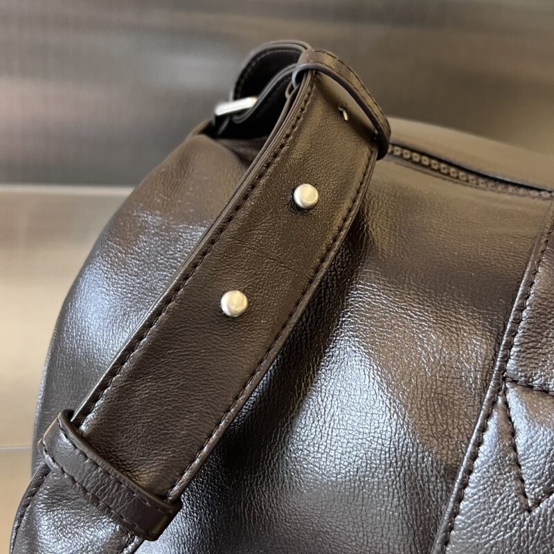 bottega veneta sport travel bag 2 Bottega Veneta Sport Travel Bag - side angle
