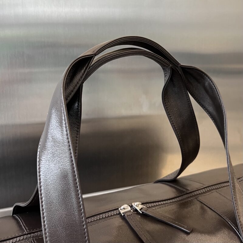 bottega veneta sport travel bag 5 Bottega Veneta Sport Travel Bag - back view