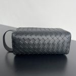 Bottega Veneta Toiletry Bag - detail