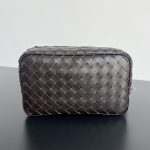 bottega veneta wristband clutch 6 Bottega Veneta Wristband Clutch Fondant - View 3 | Intrecciato Detail