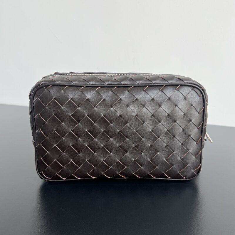 bottega veneta wristband clutch 6 Bottega Veneta Wristband Clutch Fondant - View 3 | Intrecciato Detail