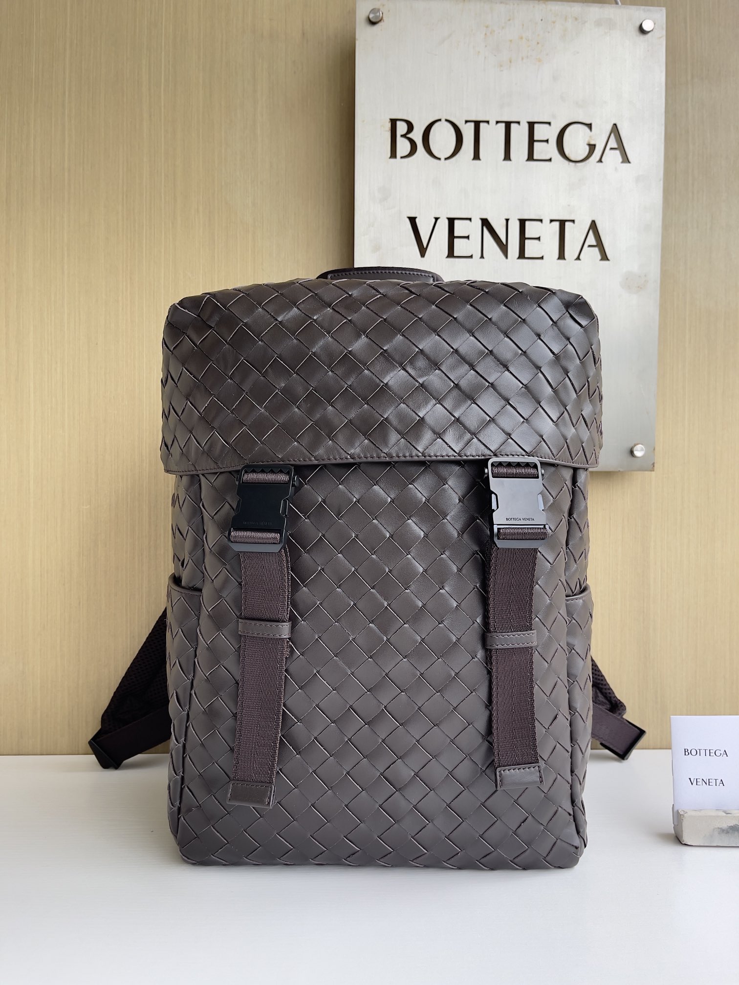 BP fondante 7 Bottega Veneta Backpack Fondante - View 7 | Intrecciato Detail