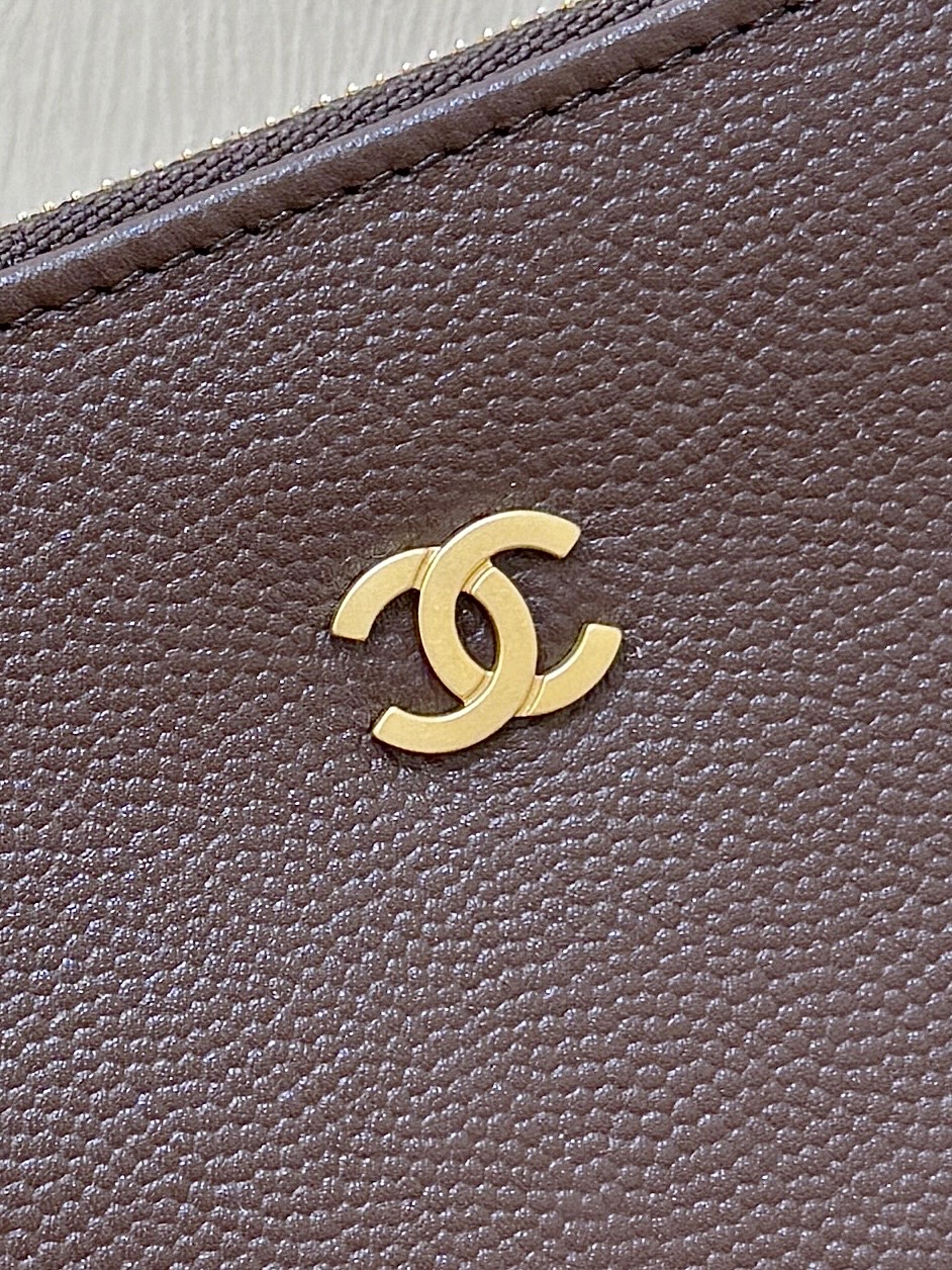Chanel 25 Medium Bag Brown - fake chanel 25 medium brown detail 2