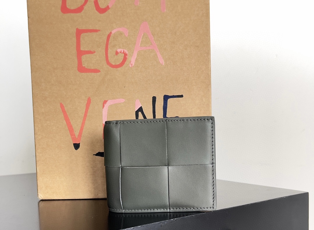 Cassette Wallet graphite 1 Bottega Veneta Cassette Wallet in Graphite - Italian Leather Replica