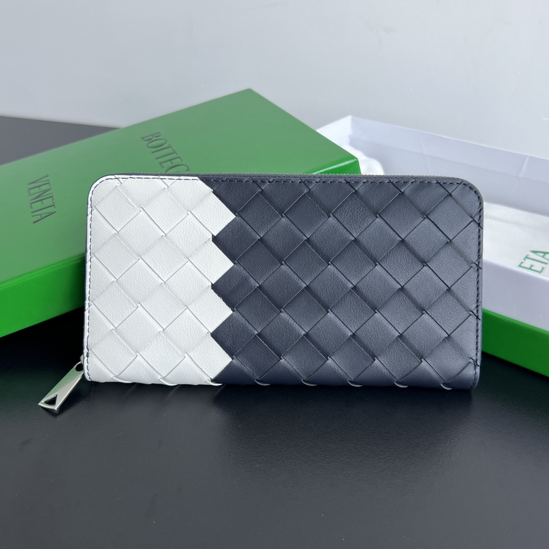 Cassette Zip white-navy 1 Bottega Veneta Cassette Zip Wallet in White Navy - Italian Leather Replica