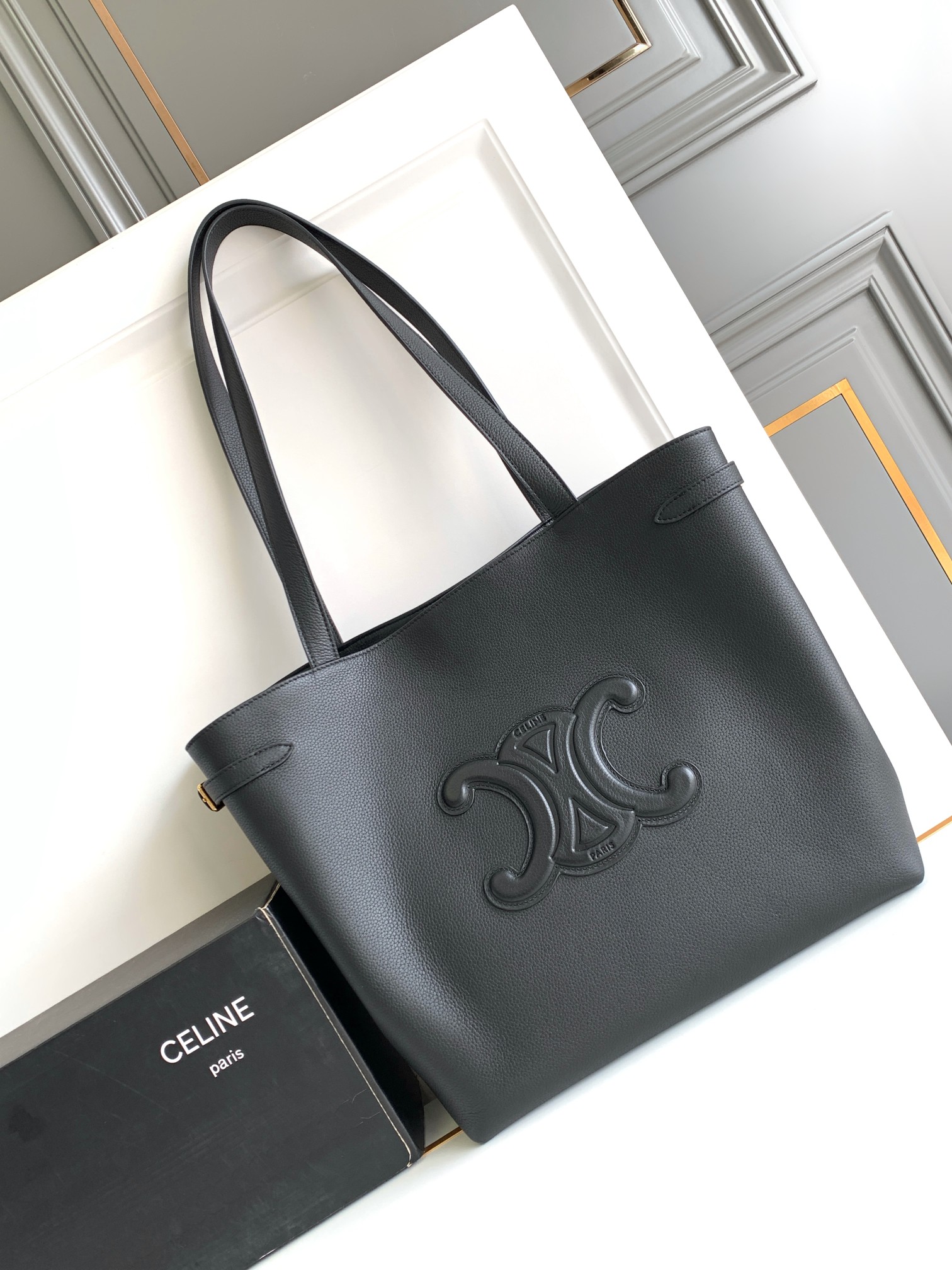 celine-cabas-anais-black