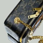Celine Triomphe Box On Chain Gallery 6 Celine Triomphe Box On Chain Gallery 6 - Replica Celine Bag