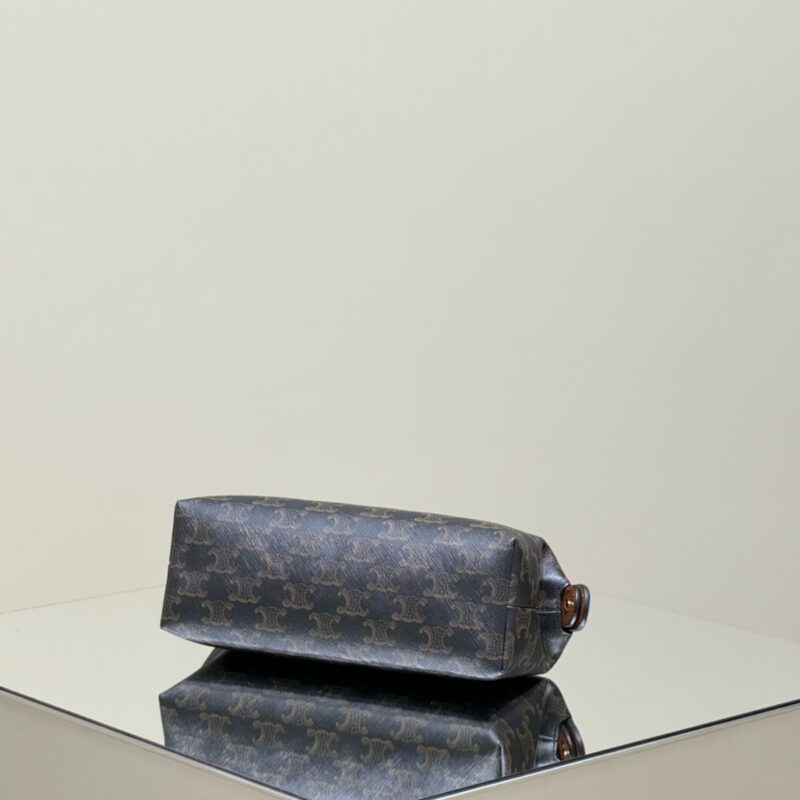 Celine Triomphe Cosmetic Bag Gallery 3 Celine Triomphe Cosmetic Bag Gallery 3 - Replica Celine Bag