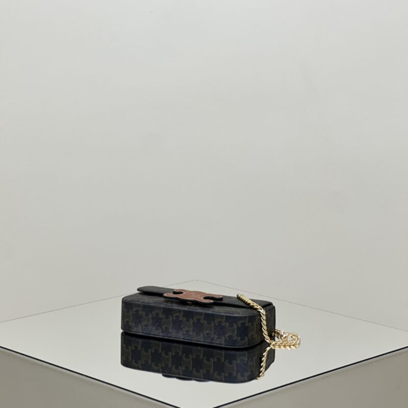 Celine Triomphe Underarm Bag Gallery 3 Celine Triomphe Underarm Bag Gallery 3 - Replica Celine Bag
