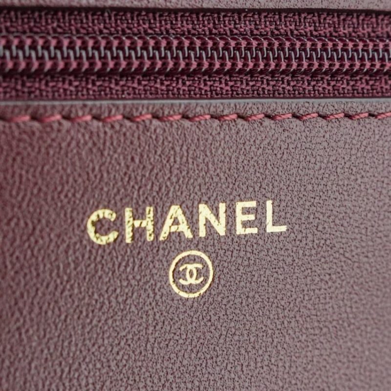 CHANEL 19 Wallet on Chain