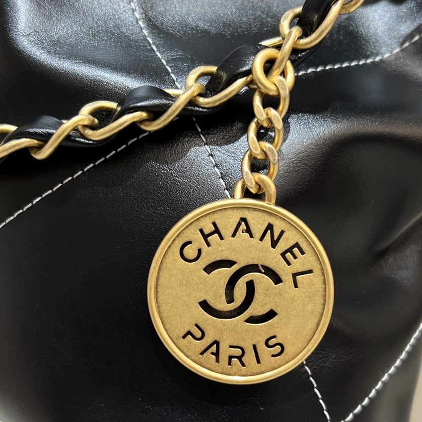 chanel-22-small-handbag-black-gallery-4