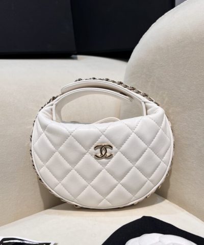 CHANEL 23c Pouch White