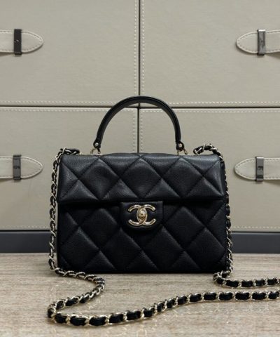 CHANEL 23k Kelly Handle 21cm