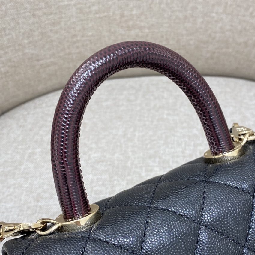 Chanel 23p Coco Lizard Handle 3 CHANEL 23P Coco Lizard Handle - chanel coco lizard replica detail 2
