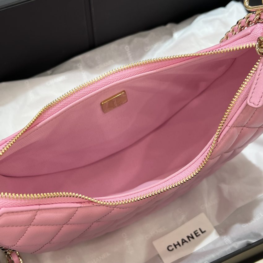 Chanel 23p Crescent Bag Pink 4 CHANEL 23P Crescent Bag Pink - fake chanel crescent pink detail 3