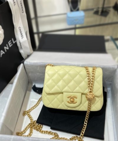CHANEL 23S Camellia Square Gul
