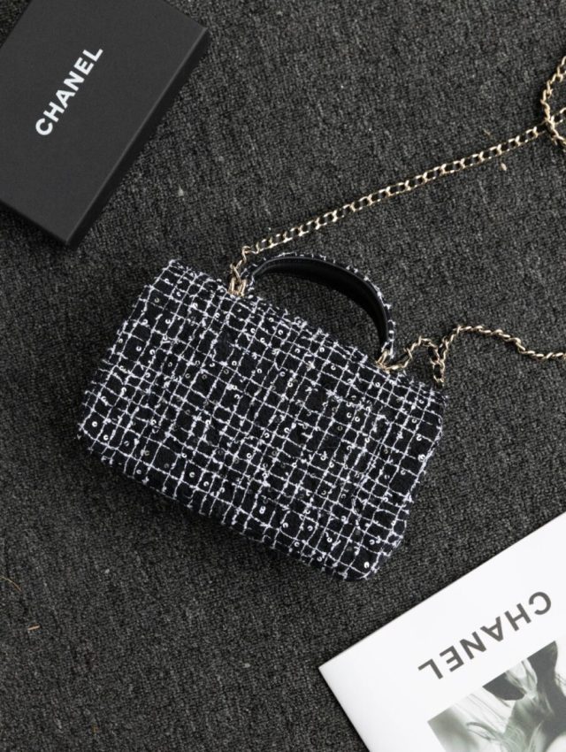 chanel-24p-tweed-black-and-white-gallery-1 CHANEL 24p Tweed Black and White - chanel tweed crossbody dupe detail 1