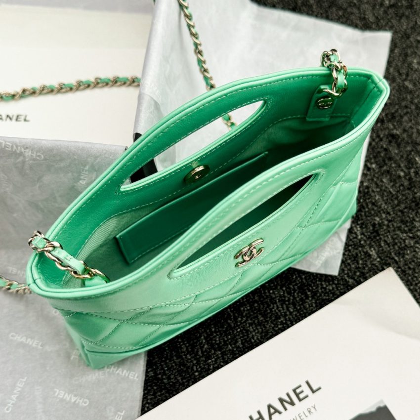 chanel-24s-mini-horizontal-green-gallery-8 CHANEL 24s Mini Horizontal Green - chanel mini horizontal dupe detail 15