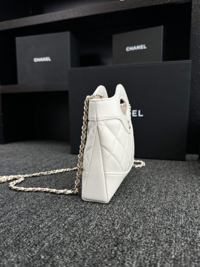 chanel-24s-mini-horizontal-white-gallery-2 CHANEL 24s Mini Horizontal White - chanel horizontal mini dupe detail 3