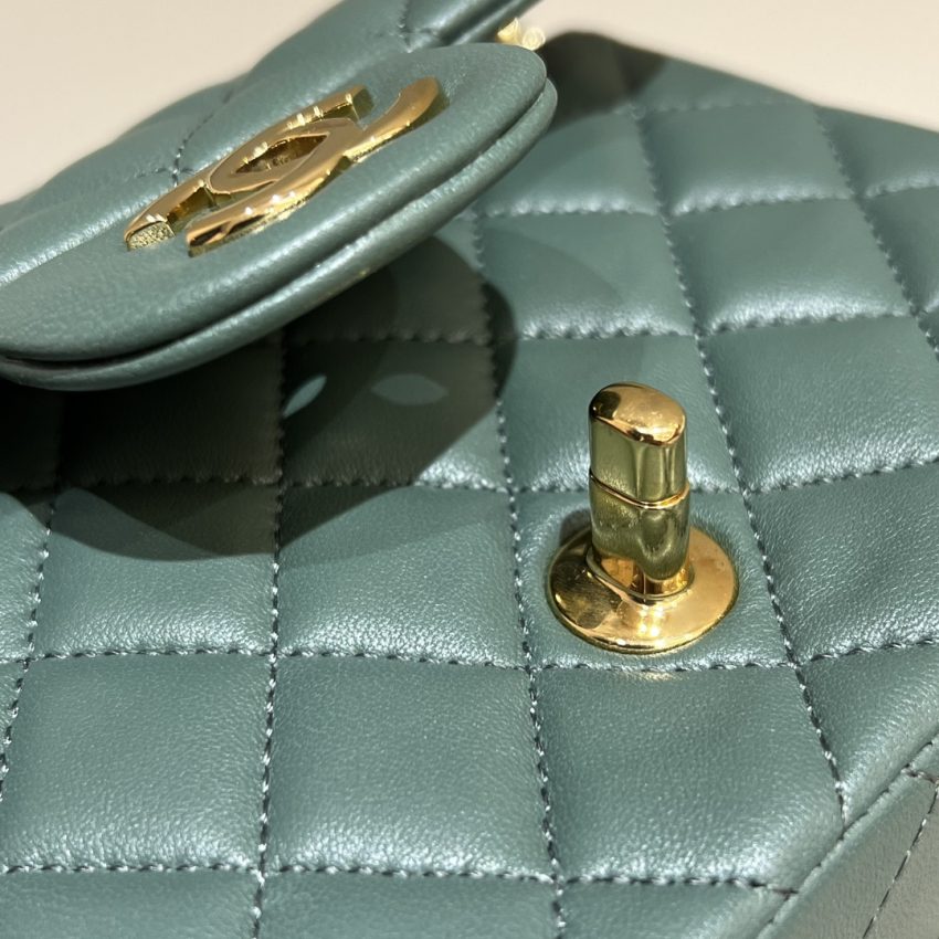 Chanel Classic Flap 17cm Green 6 CHANEL Classic Flap 17cm Green - replica chanel classic flap detail 5