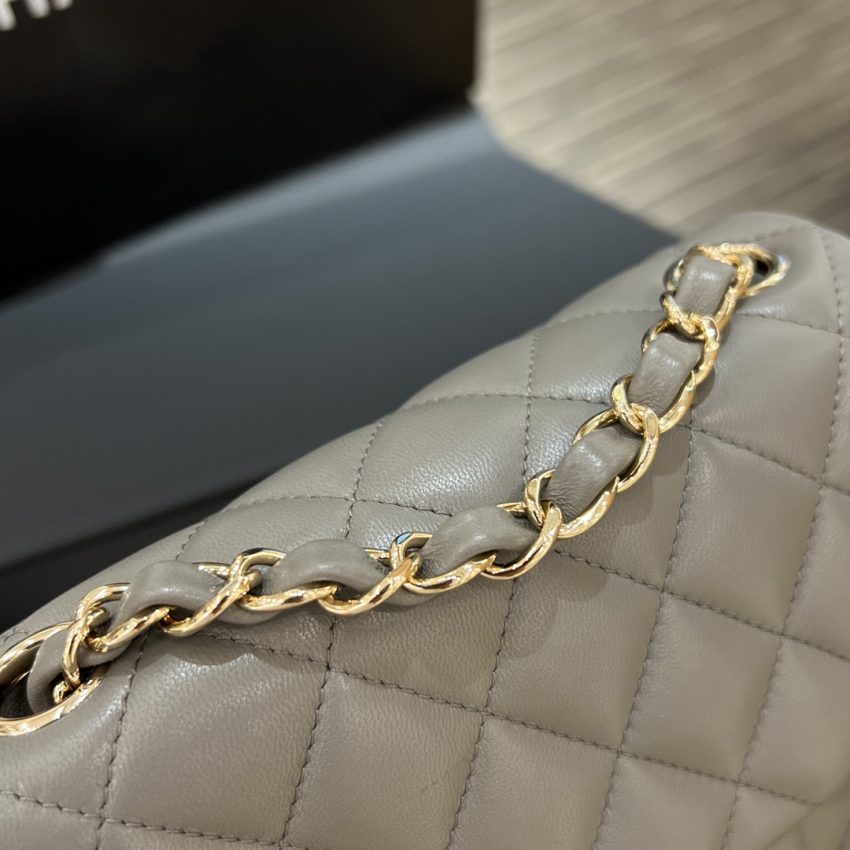 Chanel Classic Flap 17cm Grey 6 CHANEL Classic Flap 17cm Grey - chanel dupe bag detail 5