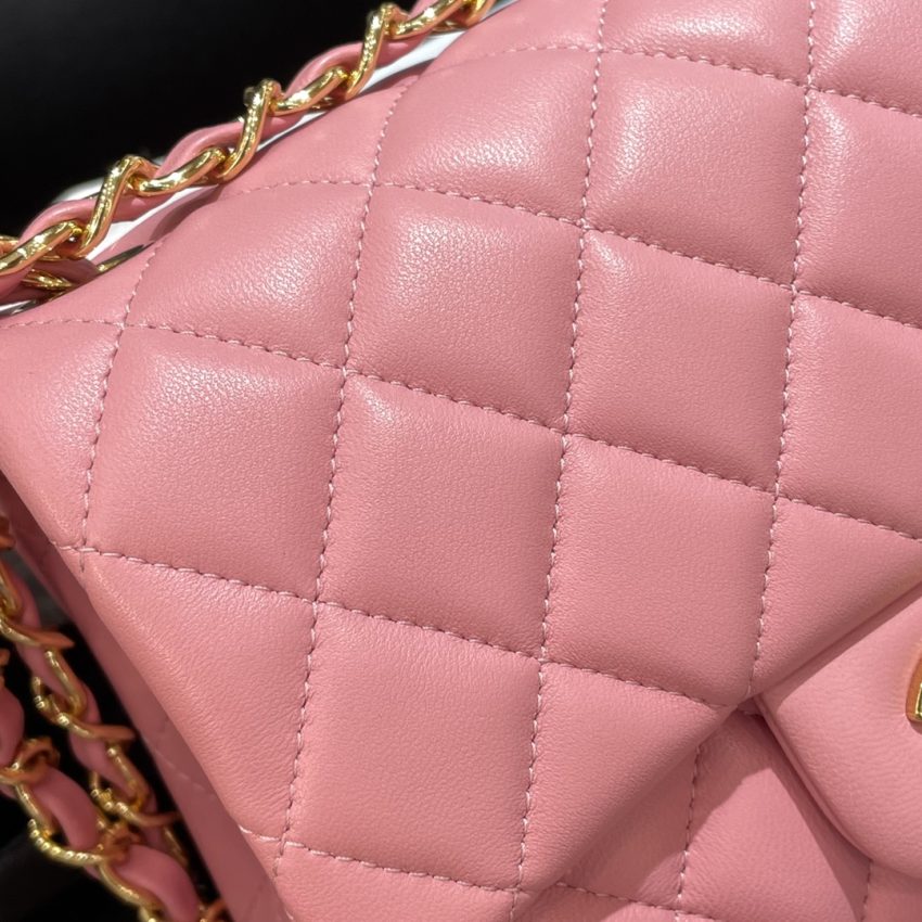 Chanel Classic Flap 17cm Pink 5 CHANEL Classic Flap 17cm Pink - chanel classic flap dupe detail 4