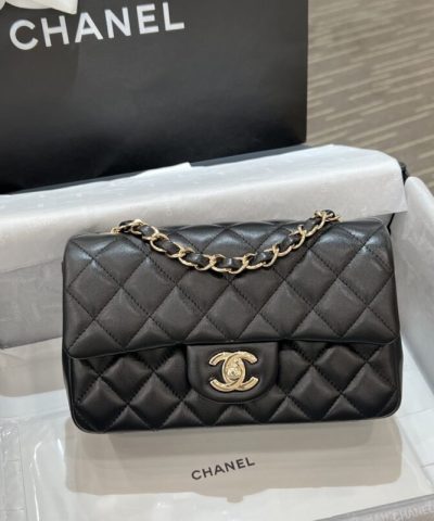 CHANEL Klassisk Flik 20cm Svart