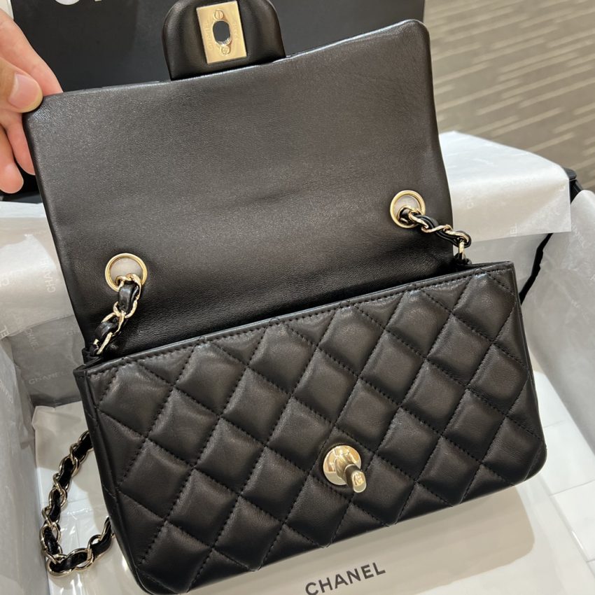 Chanel Classic Flap 20cm Black 4 CHANEL Classic Flap 20cm Black - fake chanel 20cm black detail 3