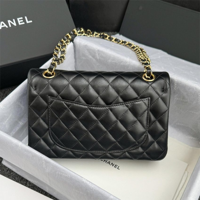 Chanel Classic Flap 23cm Black 4 CHANEL Classic Flap 23cm Black - chanel 23cm flap dupe detail 6