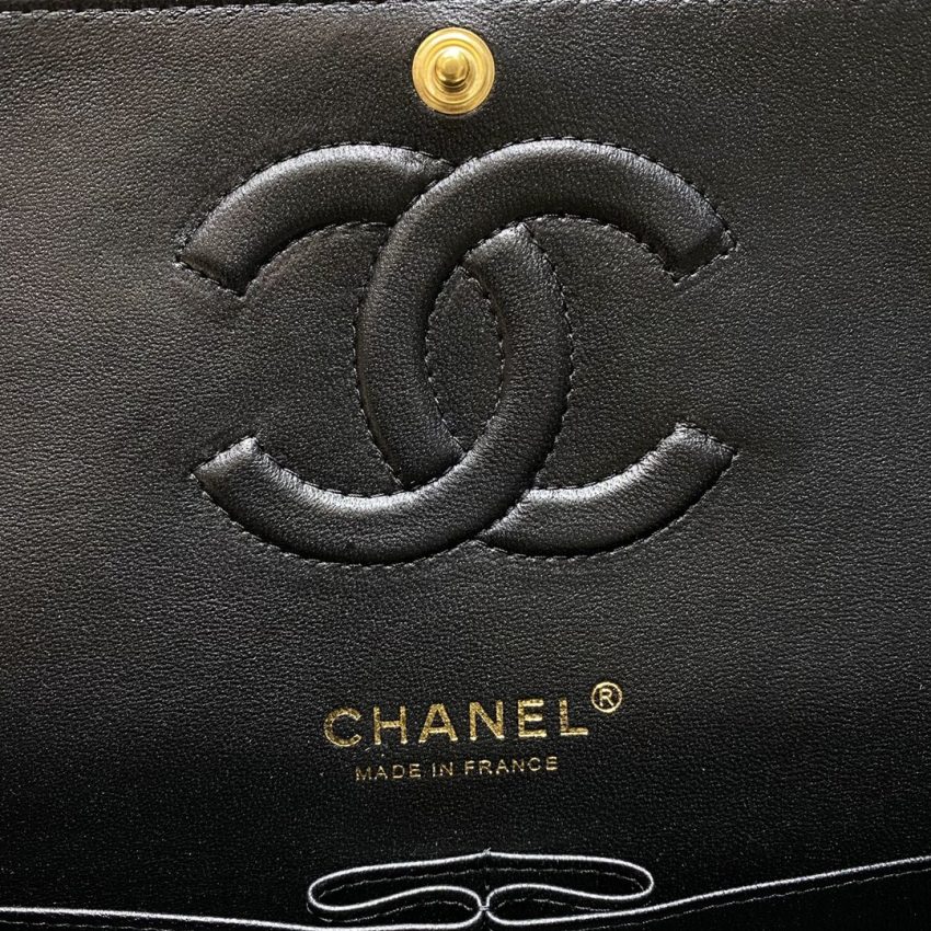 Chanel Classic Flap 25cm V Black 5 CHANEL Classic Flap 25cm V Black - chanel chevron bag replica detail 4