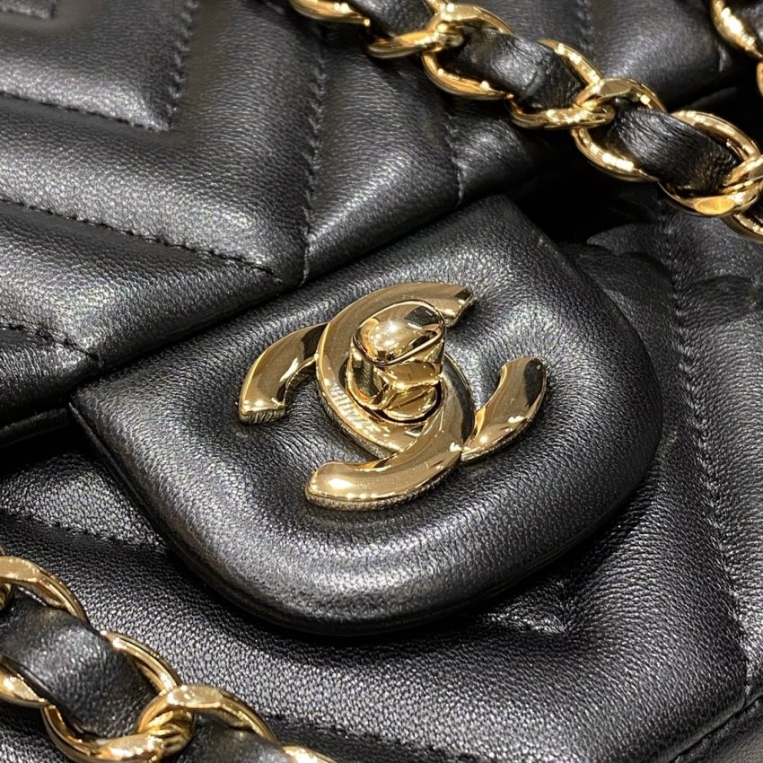 Chanel Classic Flap 25cm V Black 9 CHANEL Classic Flap 25cm V Black - chanel chevron bag replica detail 8