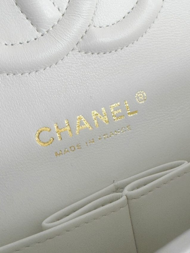 Chanel Classic Flap 25cm White 5 CHANEL Classic Flap 25cm White - chanel white bag replica detail 4