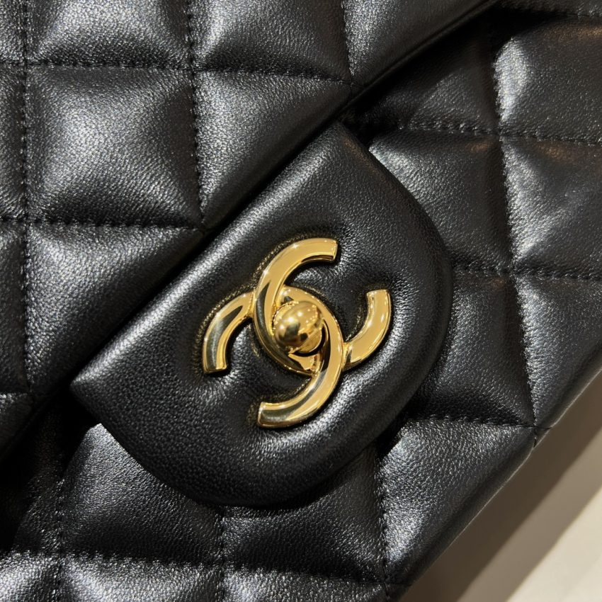 Chanel Classic Flap 33cm Maxi 3 CHANEL Classic Flap 33cm Maxi - chanel maxi flap replica detail 2