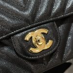 Chanel Classic Flap V 20cm 3 CHANEL Classic Flap V 20cm - chanel v quilted bag dupe detail 2