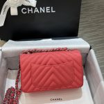 Chanel Classic Flap V 20cm Red 3 CHANEL Classic Flap V 20cm Red - chanel chevron replica detail 2