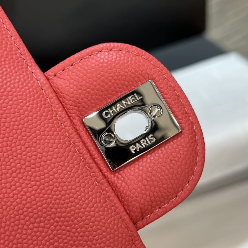 Chanel Classic Flap V 20cm Red 5 CHANEL Classic Flap V 20cm Red - chanel chevron replica detail 4