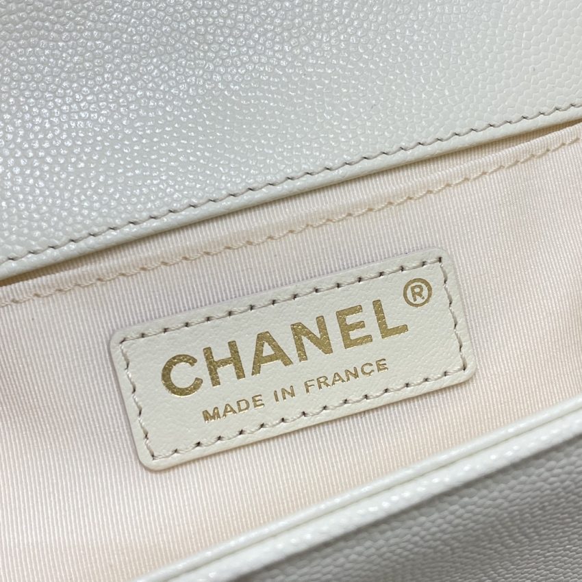 Chanel Le Boy White 2 CHANEL Le Boy White - fake chanel boy white detail 1