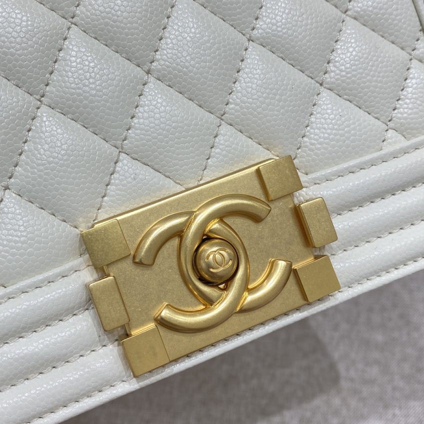 Chanel Le Boy White 6 CHANEL Le Boy White - fake chanel boy white detail 5