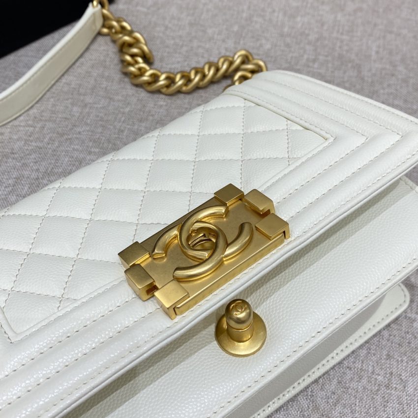 Chanel Le Boy White 8 CHANEL Le Boy White - fake chanel boy white detail 7