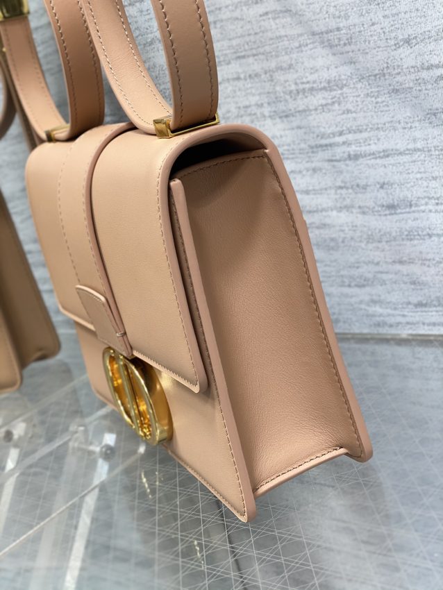 dior 30 montaigne apricot 6
