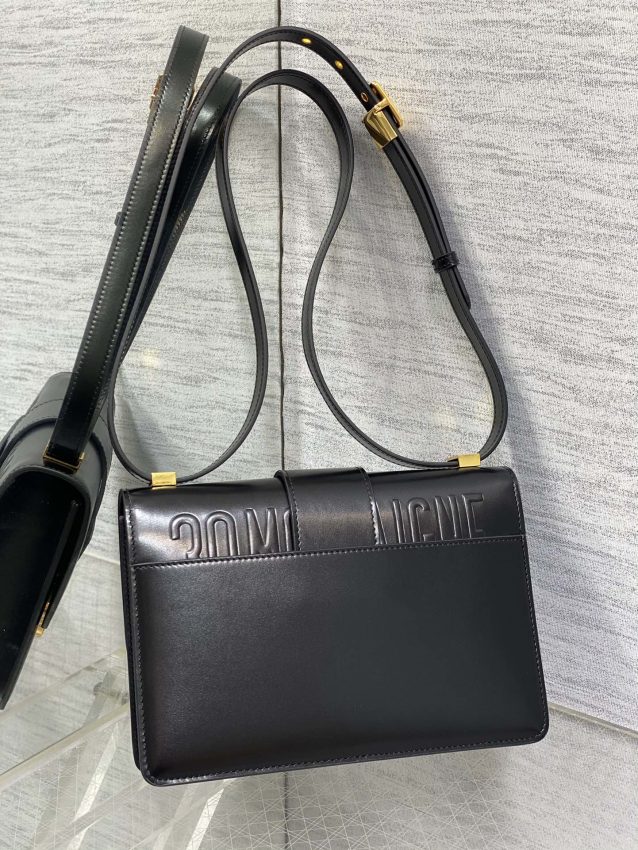 dior 30 montaigne back 10