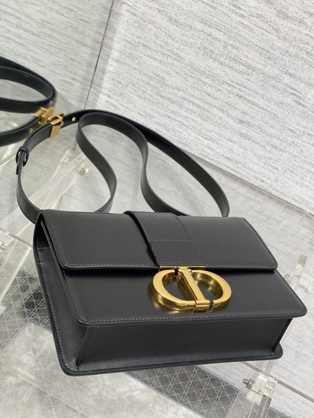 dior 30 montaigne back 3