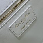 dior 30 montaigne white 2