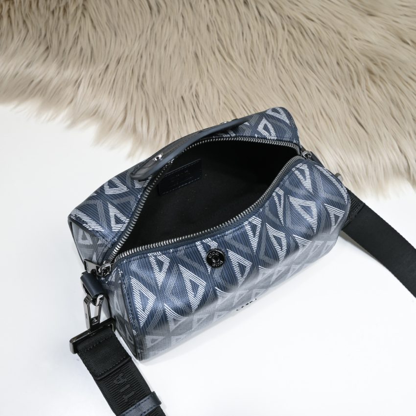 dior lingot 22 diamond blue 5