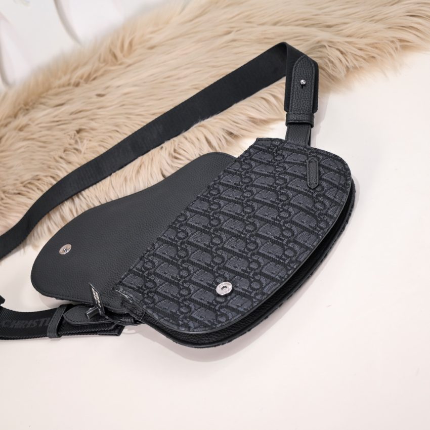 dior messenger black oblique 3
