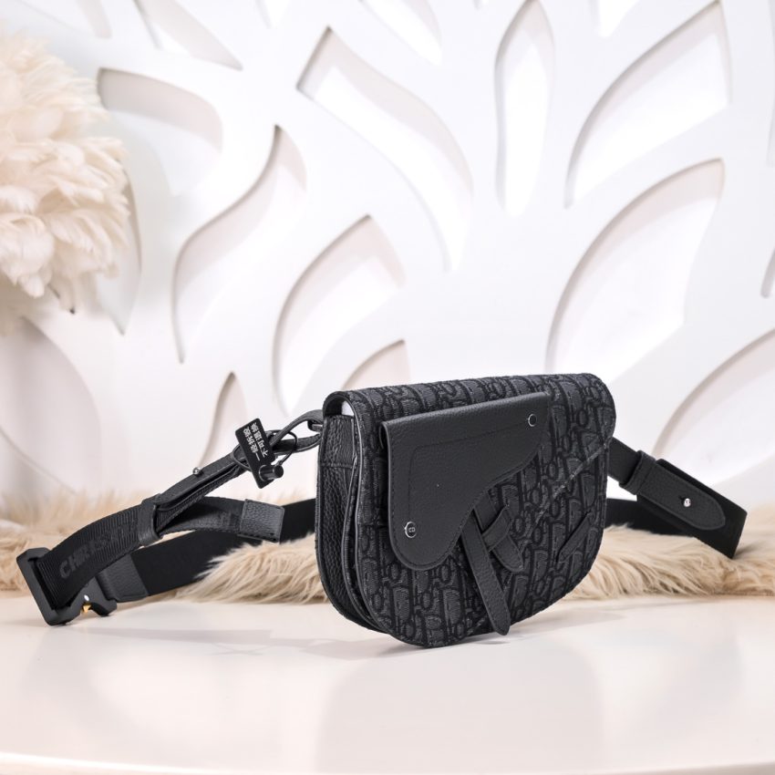 dior messenger black oblique 4
