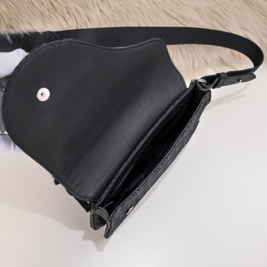 dior messenger black oblique 5