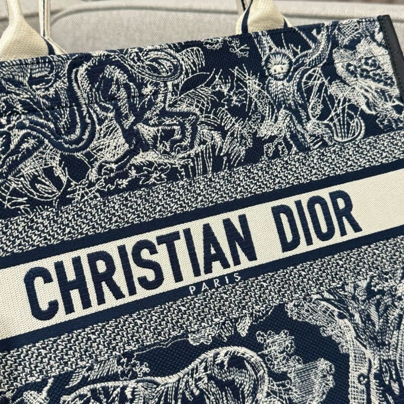 dior tote book blue tiger leather 4