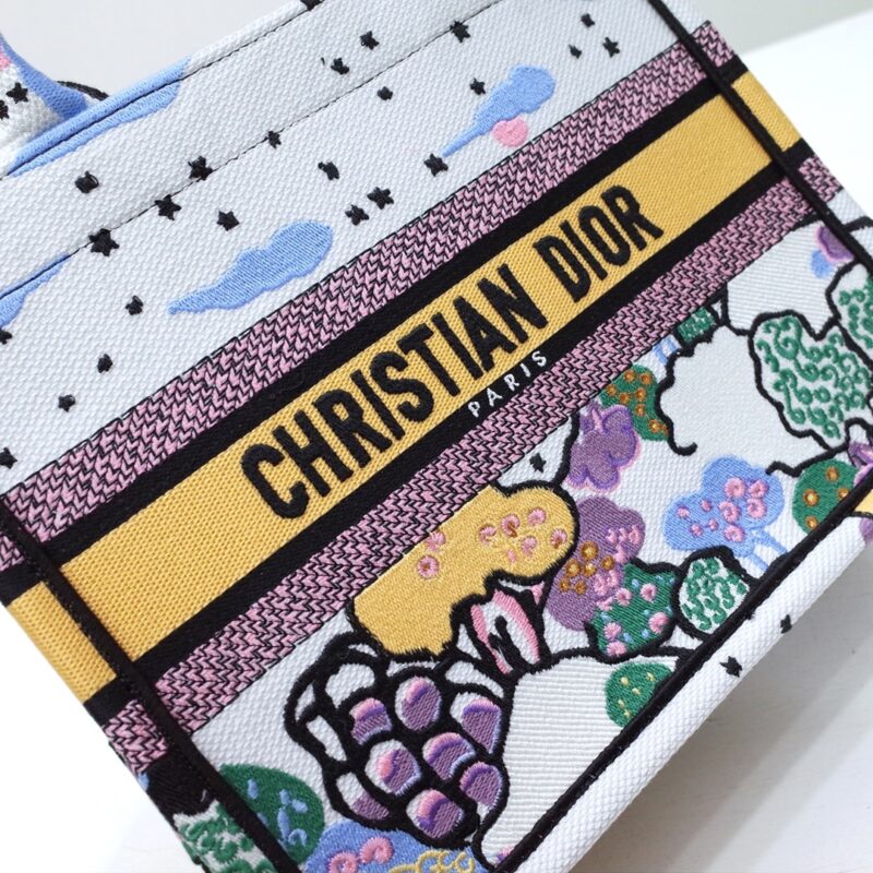 dior tote book candy forest 2